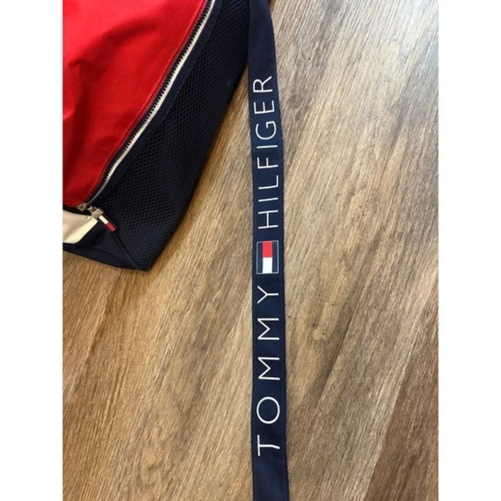 Tommy Hilfiger Men's Duffle‎ Bag Red White and Blue Tommy Strap